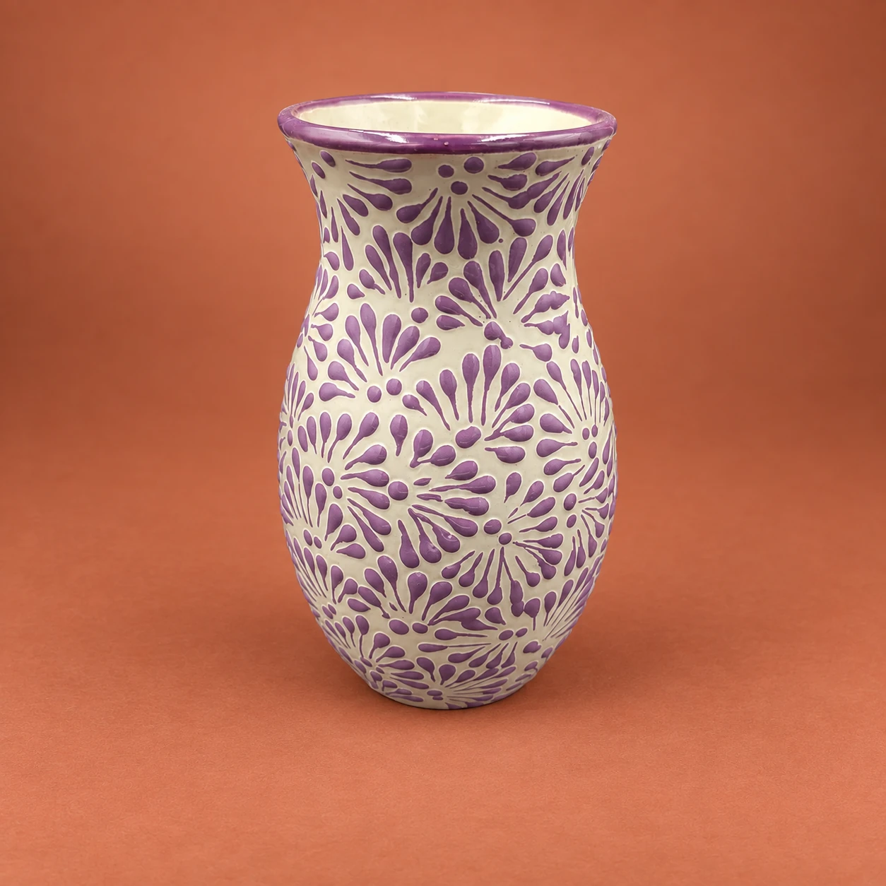Florero · motivos en violeta